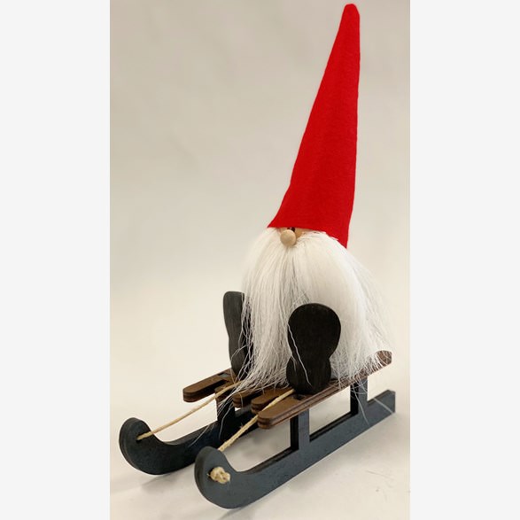 Tomte Halvar auf dem Schlitten – Schwedische Handarbeit | 15 cm